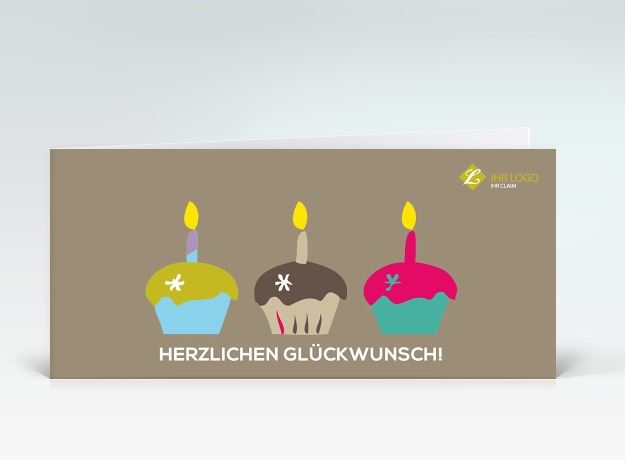 Geburtstagskarte Drei bunte Muffins auf beige mit Logo Vorderseite