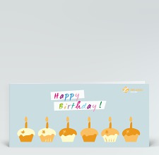 Geburtstagskarte: Gelbe Geburtstagstörtchen auf hellblau