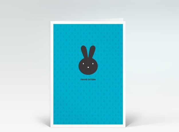 Osterkarte Kleiner Osterhase auf Blau Vorderseite